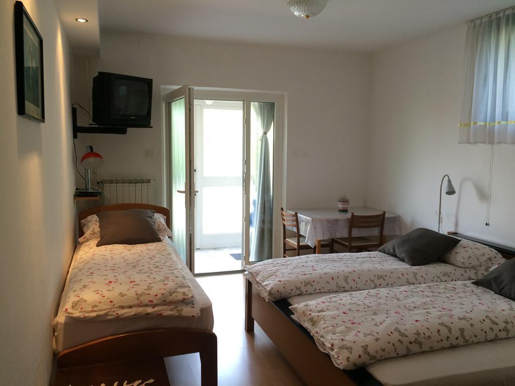 Tourist Rooms Sajovic Постойна Номер фото